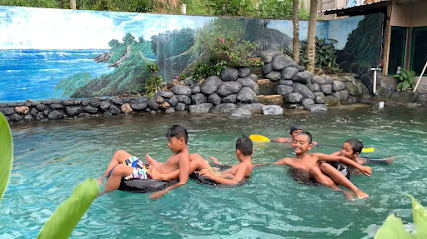 Kolam Renang Puri Mayang - Kota Baru